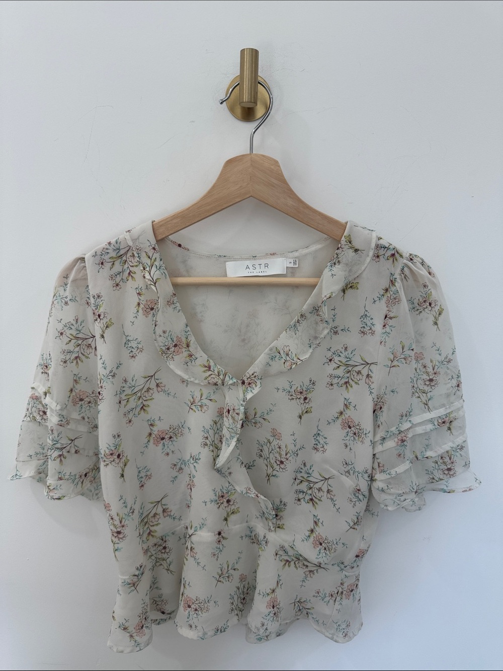 ASTR Cream Floral Ruffle Tie-Neck Blouse
